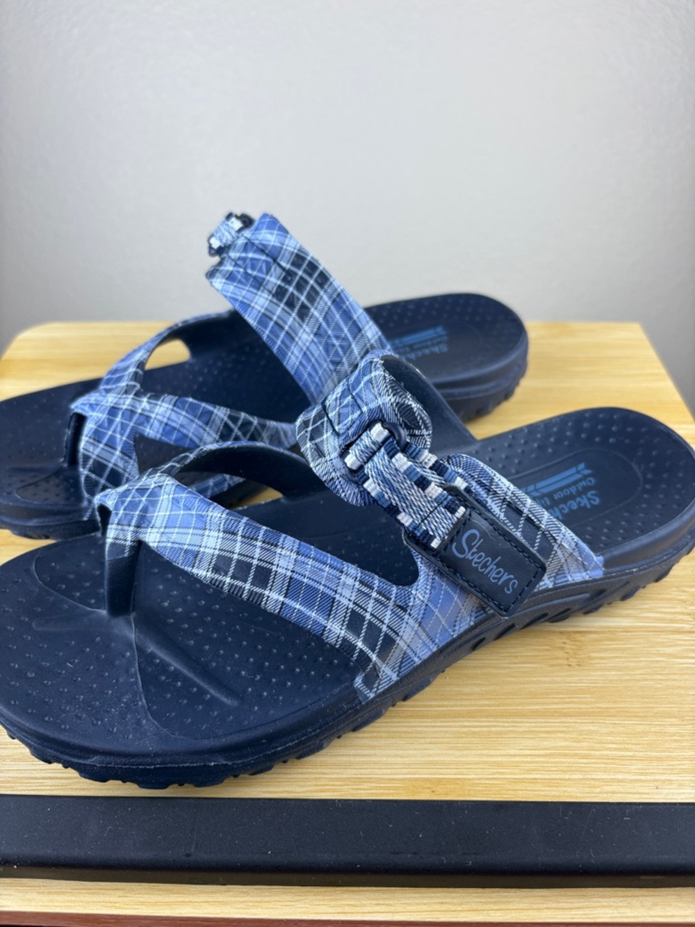 Skechers Women's Outdoor Lifestyle Slip-On Sandals Blue Plaid Size 9 - Picture 3 of 10
